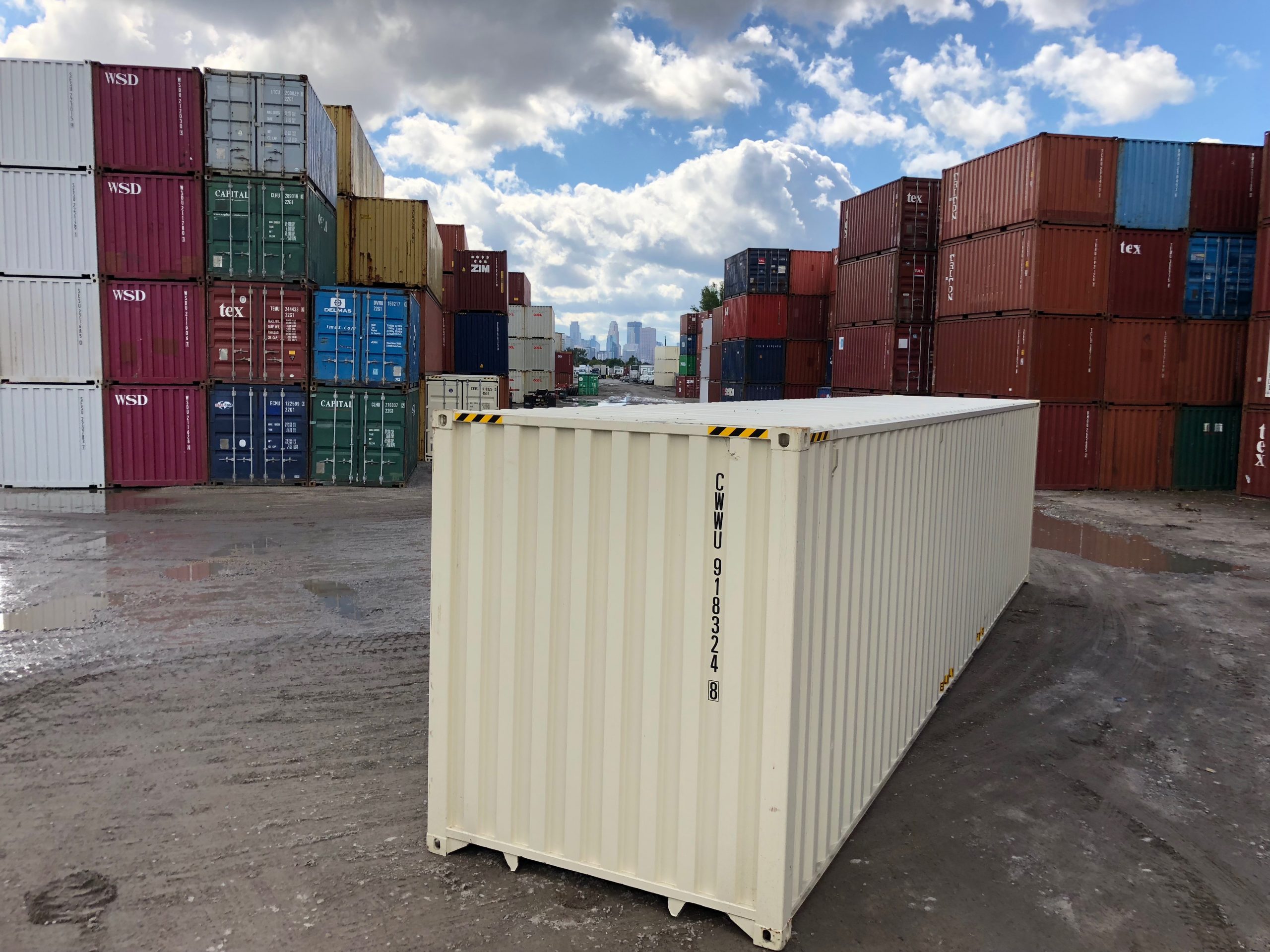 Railbox-Consulting-Shipping-Container-Ground-Level-Delivery-Shipping- Containers-For-Sale-Conex-Ship-at-Termina-1800-x-600-black-and-white-300px  - Railbox Consulting